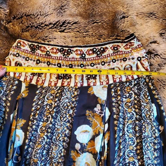 Free People Silk Road Boho Side Slit Skirt Size 10 Satin - Picture 7 of 11